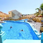 Excelent Location 5 Min To The