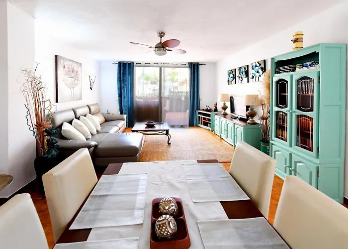 Excelent Location 5 Min To The